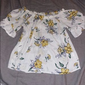 FLOWY FLORAL OFF THE SHOULDER TOP